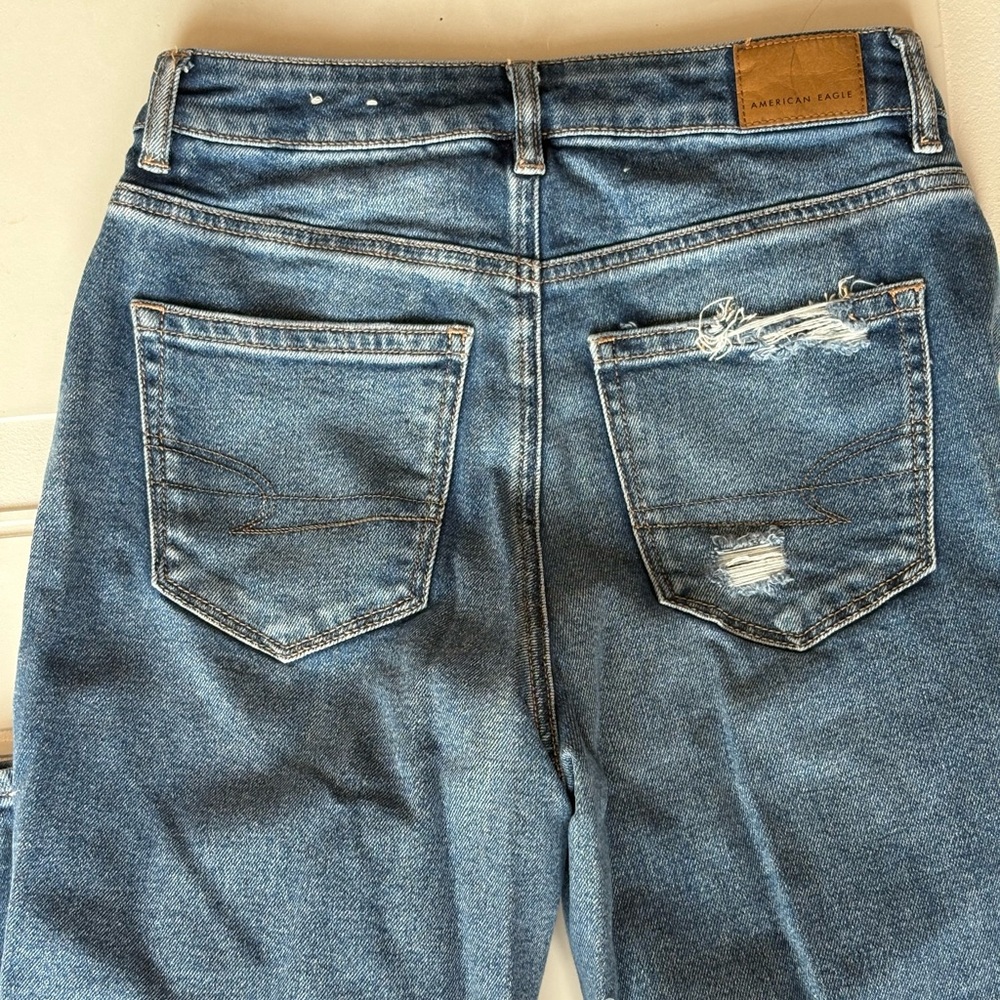 American Eagle Mom Straight Denim Jeans Stretch Distressed Size 4 - Picture 8 of 8